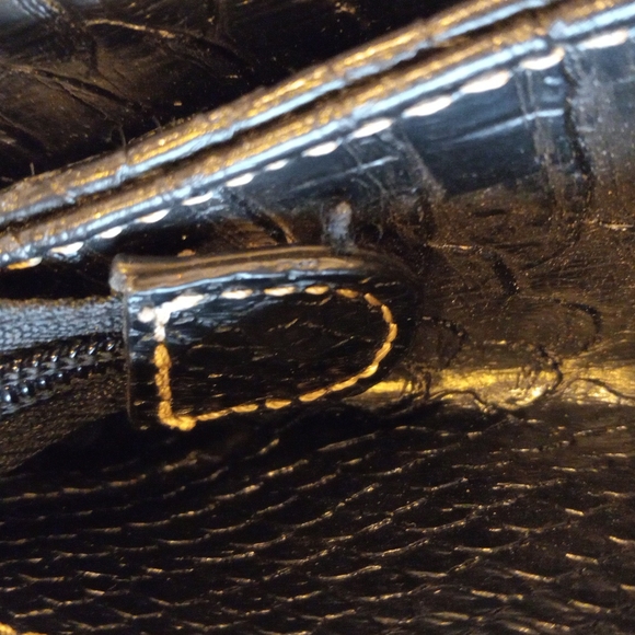 Handbag - Picture 8 of 16